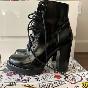 Jeffrey Campbell Wedge boots, on trend for 2023 Winter.